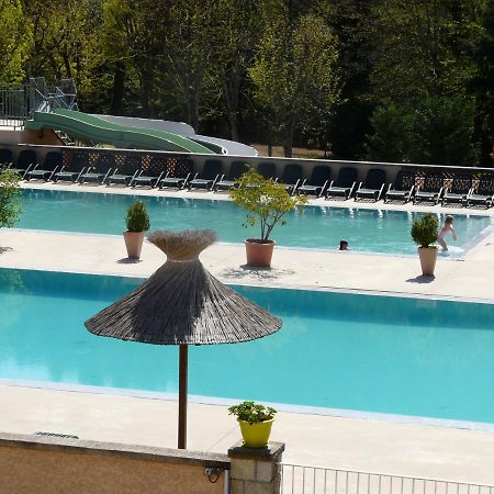 Hotel Les Vignes Chassiers Exterior photo
