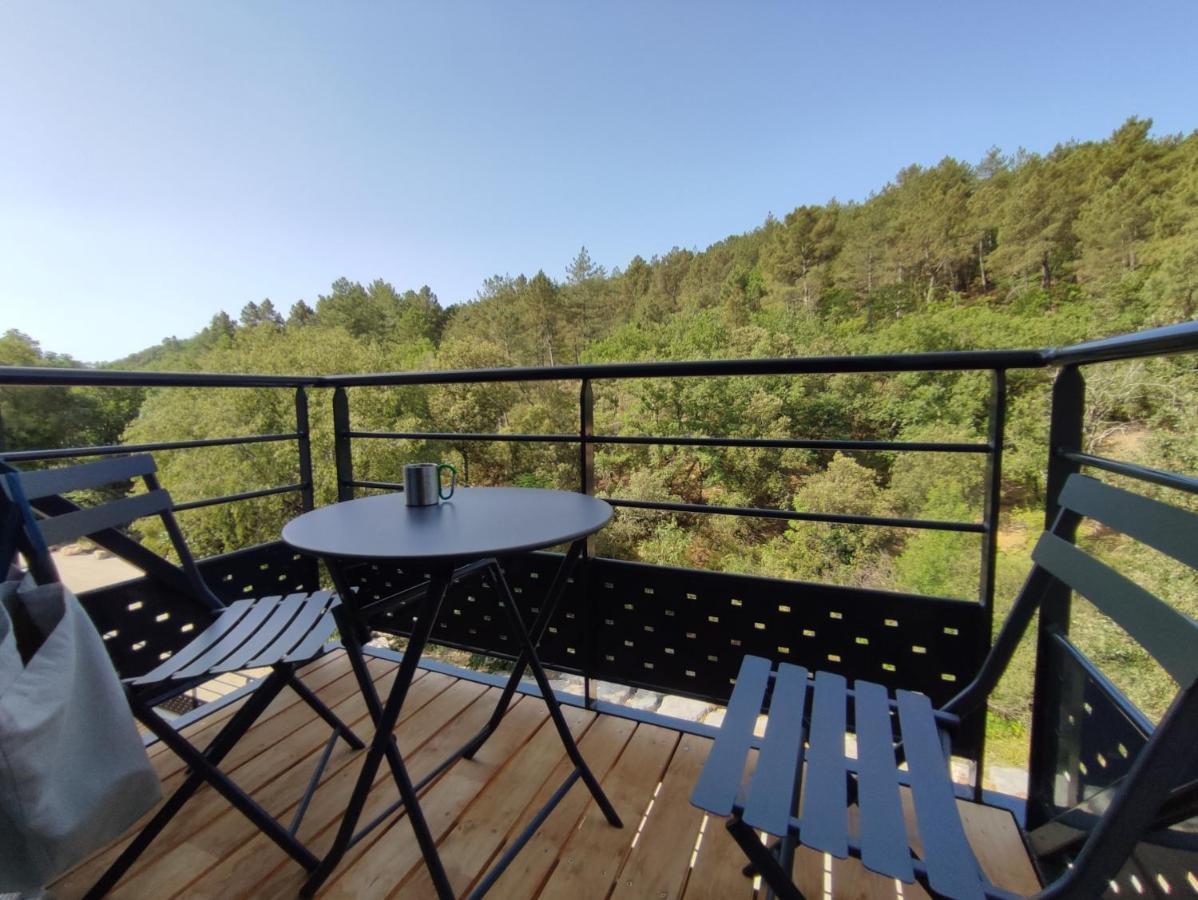 Hotel Les Vignes Chassiers Exterior photo